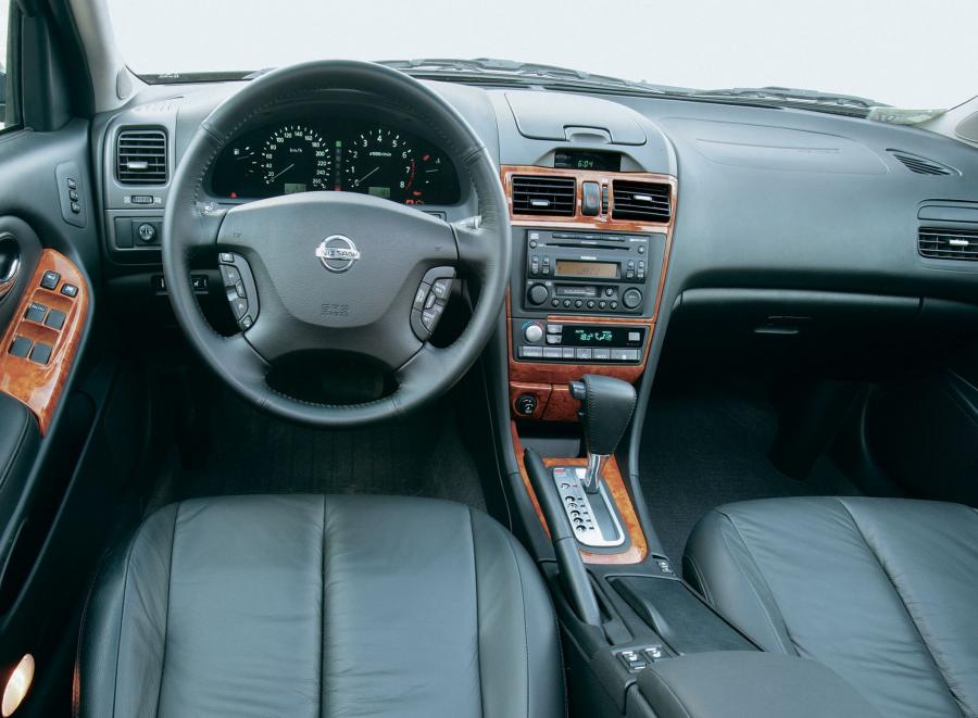  Nissan Maxima QX 2000 года  (фото 27 из 29)